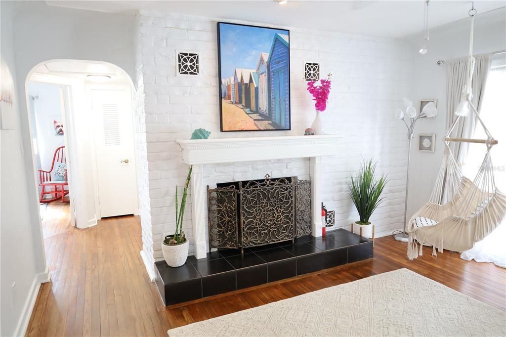 En Venta: $689,999 (3 camas, 2 baños, 1504 Pies cuadrados)