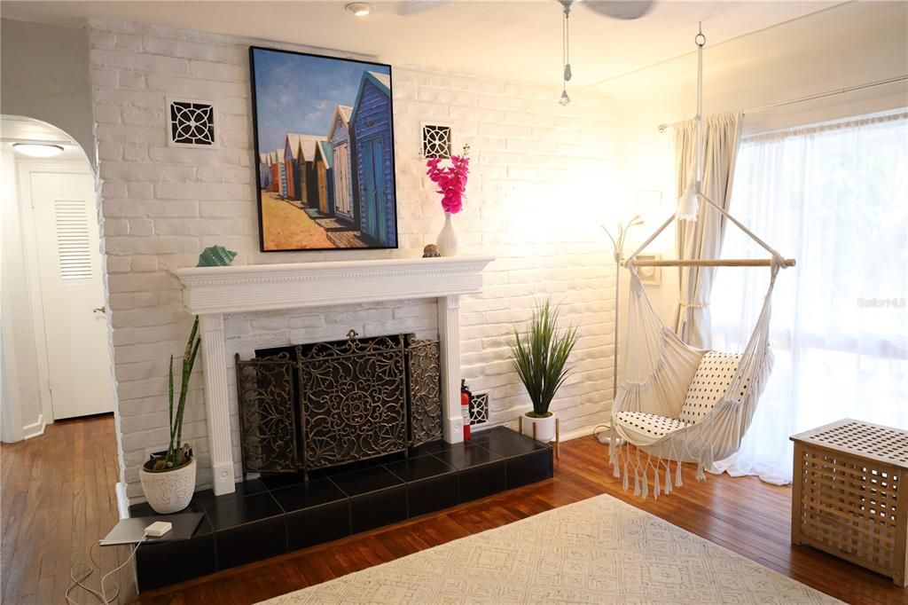 En Venta: $689,999 (3 camas, 2 baños, 1504 Pies cuadrados)