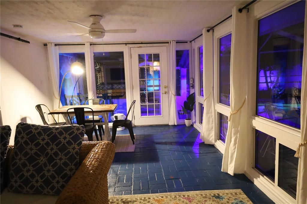 En Venta: $689,999 (3 camas, 2 baños, 1504 Pies cuadrados)