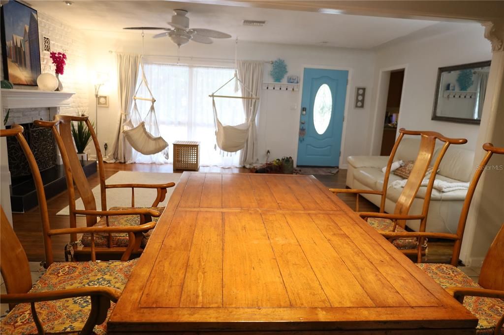 En Venta: $689,999 (3 camas, 2 baños, 1504 Pies cuadrados)