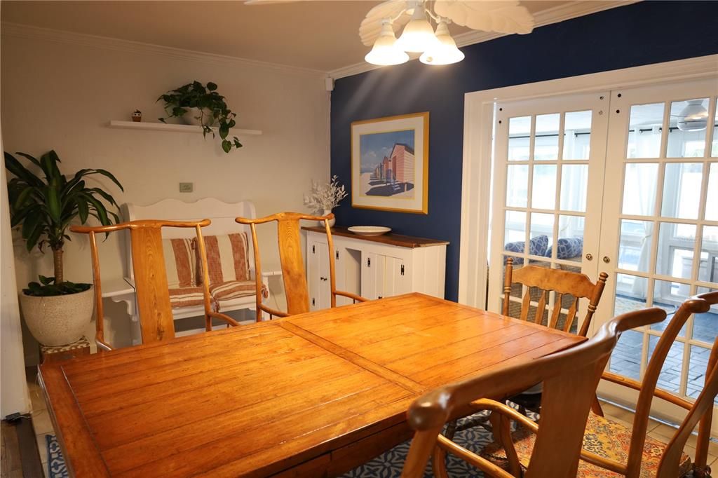 En Venta: $689,999 (3 camas, 2 baños, 1504 Pies cuadrados)