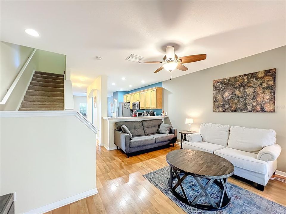 В аренду: $1,750 (2 спален, 2 ванн, 1335 Квадратных фут)