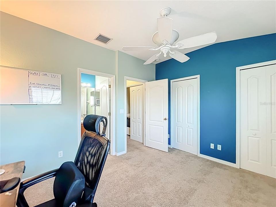 В аренду: $1,750 (2 спален, 2 ванн, 1335 Квадратных фут)