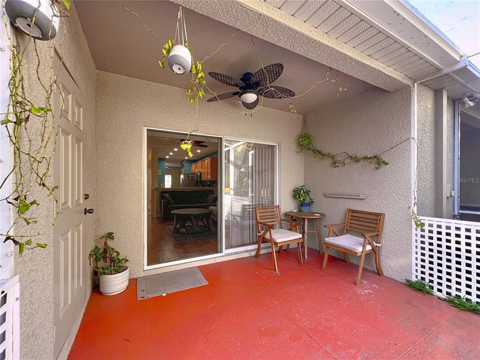 В аренду: $1,750 (2 спален, 2 ванн, 1335 Квадратных фут)