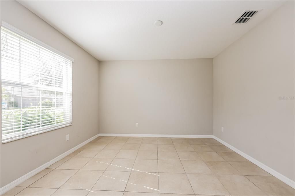 出租: $2,675 (4 贝兹, 2 浴室, 2562 平方英尺)