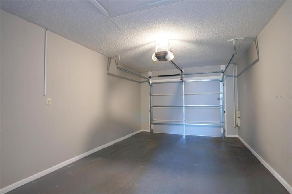 待售: $199,900 (2 贝兹, 1 浴室, 1072 平方英尺)