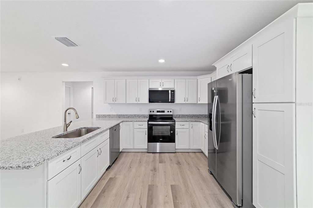 待售: $239,900 (3 贝兹, 2 浴室, 1287 平方英尺)