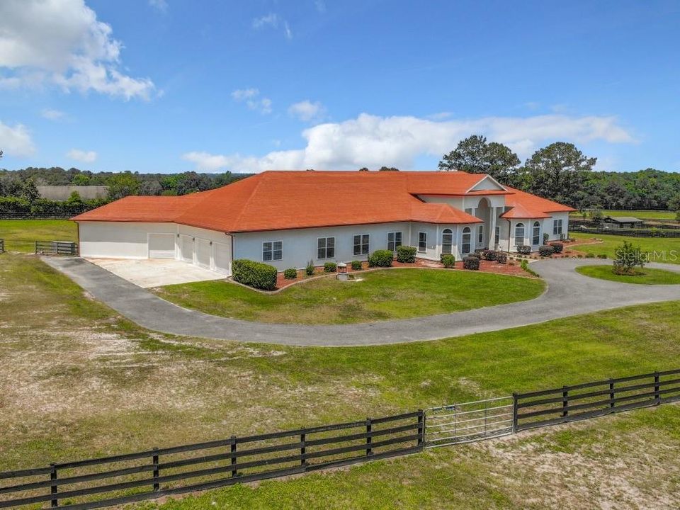 For Sale: $1,850,000 (6 beds, 4 baths, 12578 Square Feet)