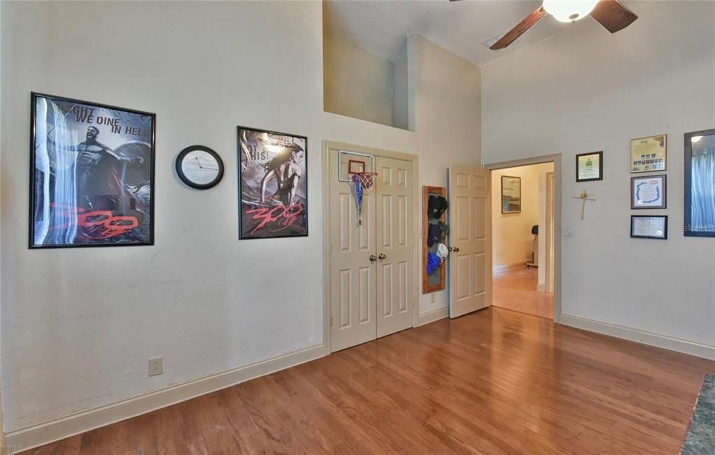 For Sale: $1,850,000 (6 beds, 4 baths, 12578 Square Feet)