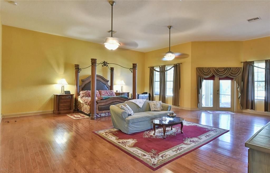 For Sale: $1,850,000 (6 beds, 4 baths, 12578 Square Feet)