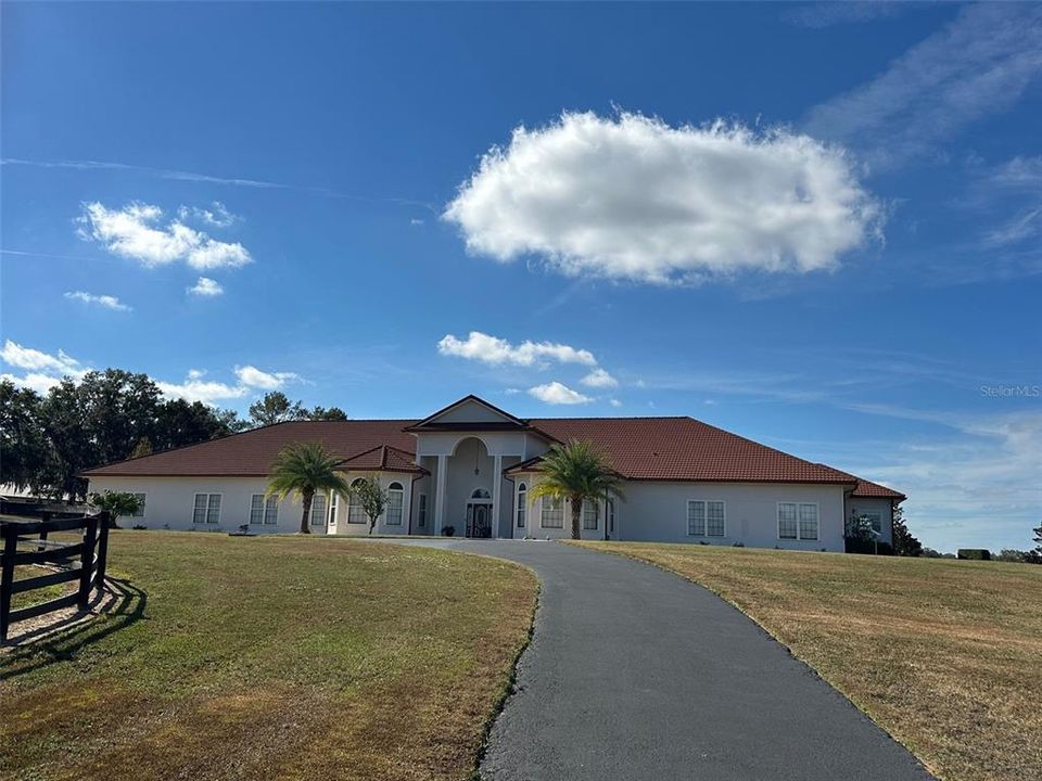 For Sale: $1,850,000 (6 beds, 4 baths, 12578 Square Feet)