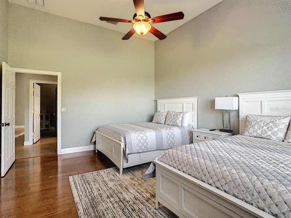 For Sale: $1,850,000 (6 beds, 4 baths, 12578 Square Feet)