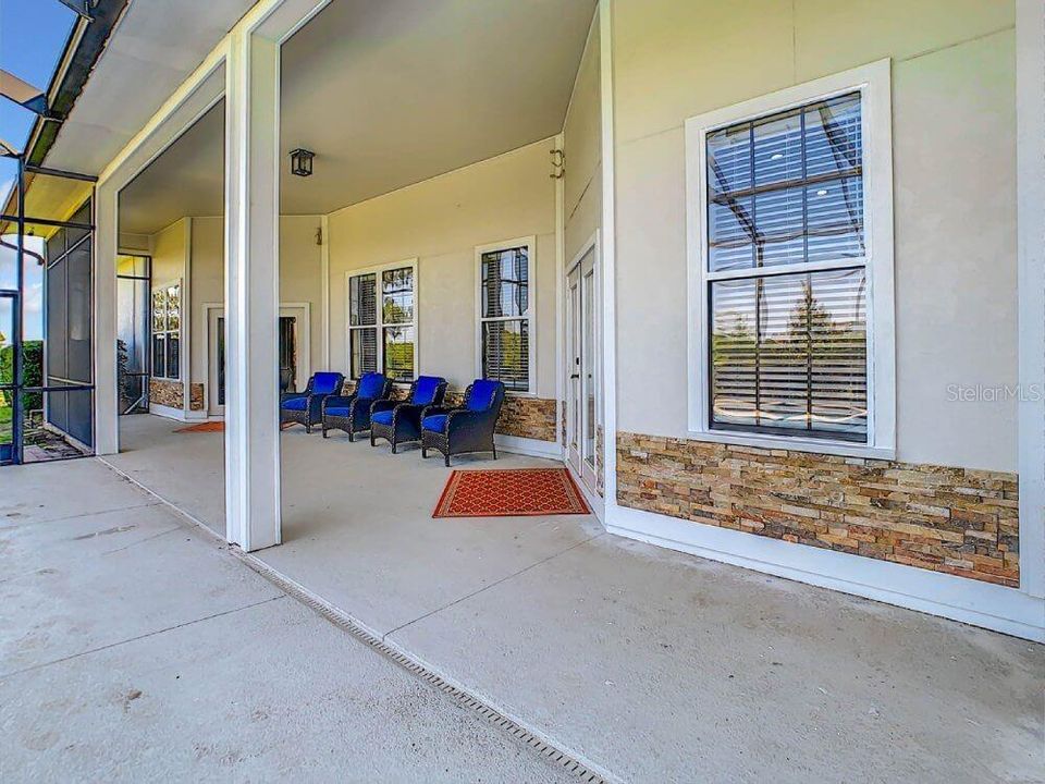 For Sale: $1,850,000 (6 beds, 4 baths, 12578 Square Feet)