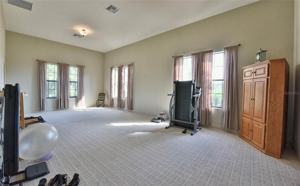 For Sale: $1,850,000 (6 beds, 4 baths, 12578 Square Feet)