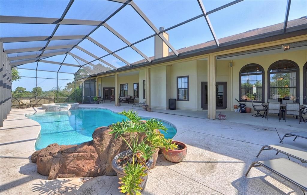 For Sale: $1,850,000 (6 beds, 4 baths, 12578 Square Feet)