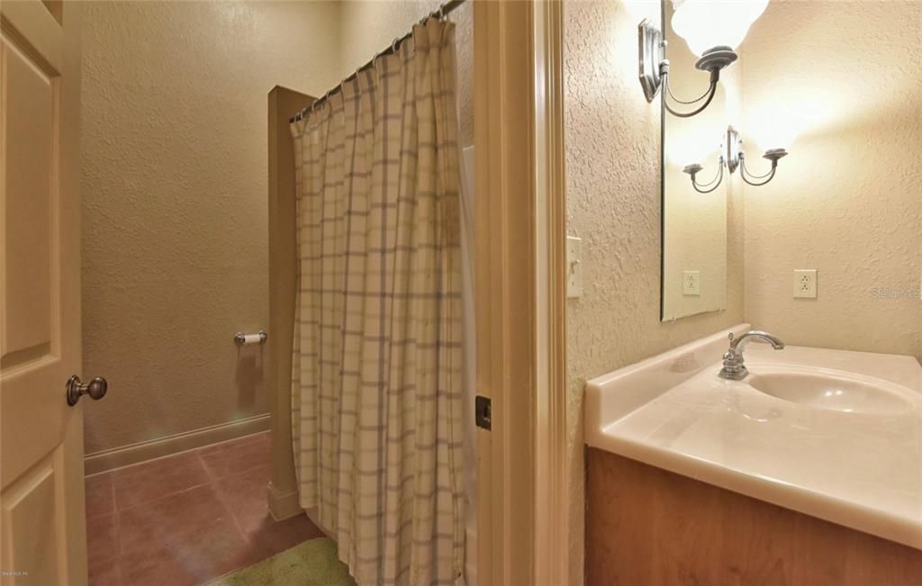 For Sale: $1,850,000 (6 beds, 4 baths, 12578 Square Feet)