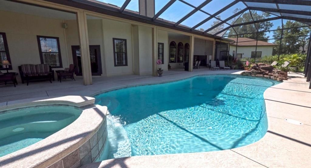 For Sale: $1,850,000 (6 beds, 4 baths, 12578 Square Feet)