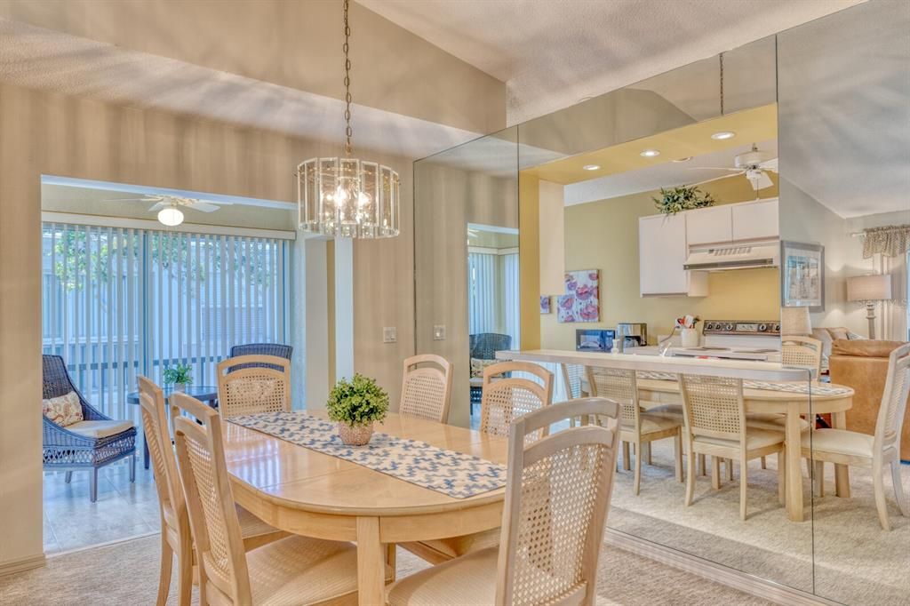 For Rent: $2,300 (2 beds, 2 baths, 1099 Square Feet)