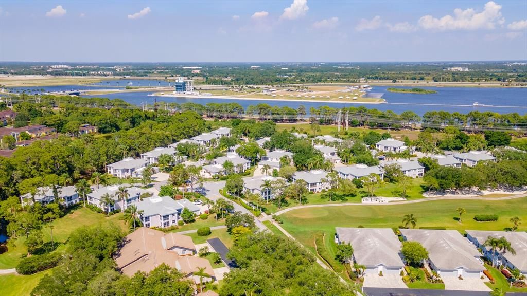 For Rent: $2,300 (2 beds, 2 baths, 1099 Square Feet)