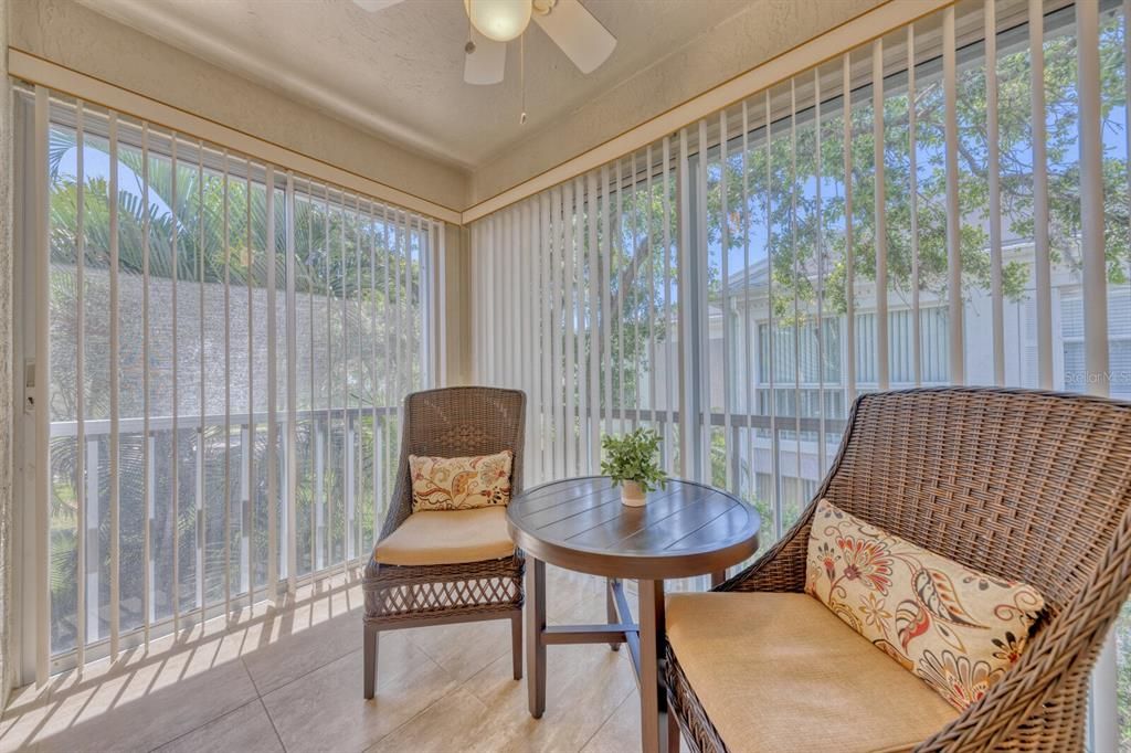 For Rent: $2,300 (2 beds, 2 baths, 1099 Square Feet)