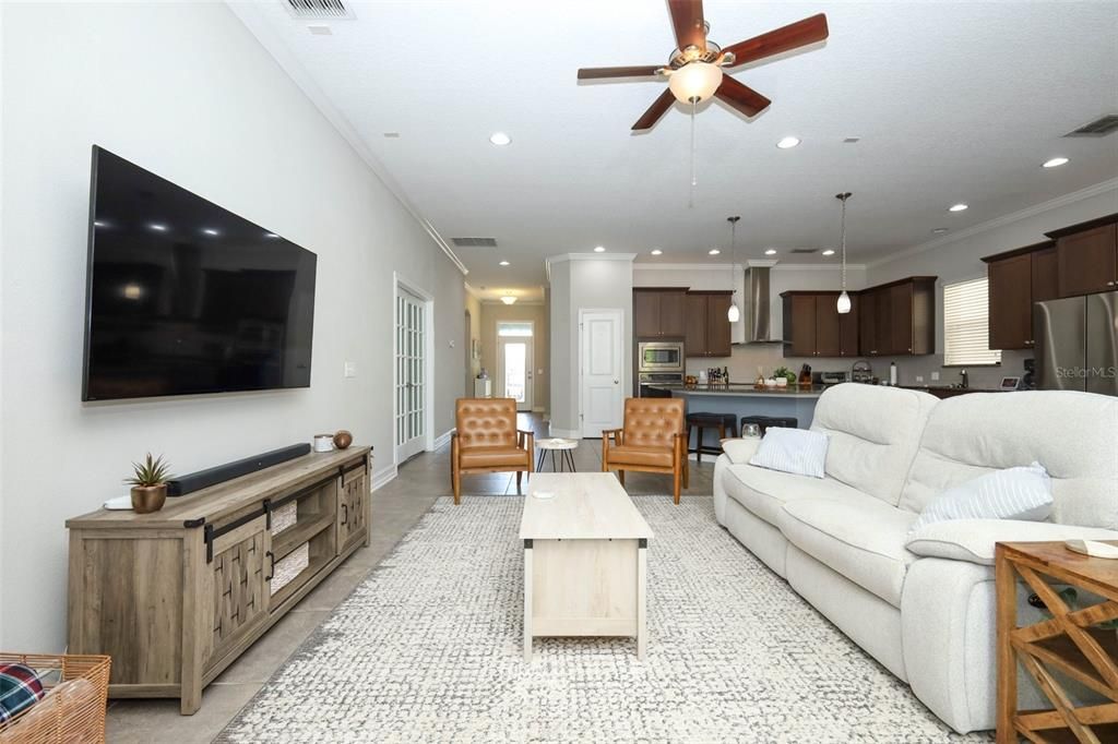 For Sale: $525,000 (3 beds, 2 baths, 2060 Square Feet)