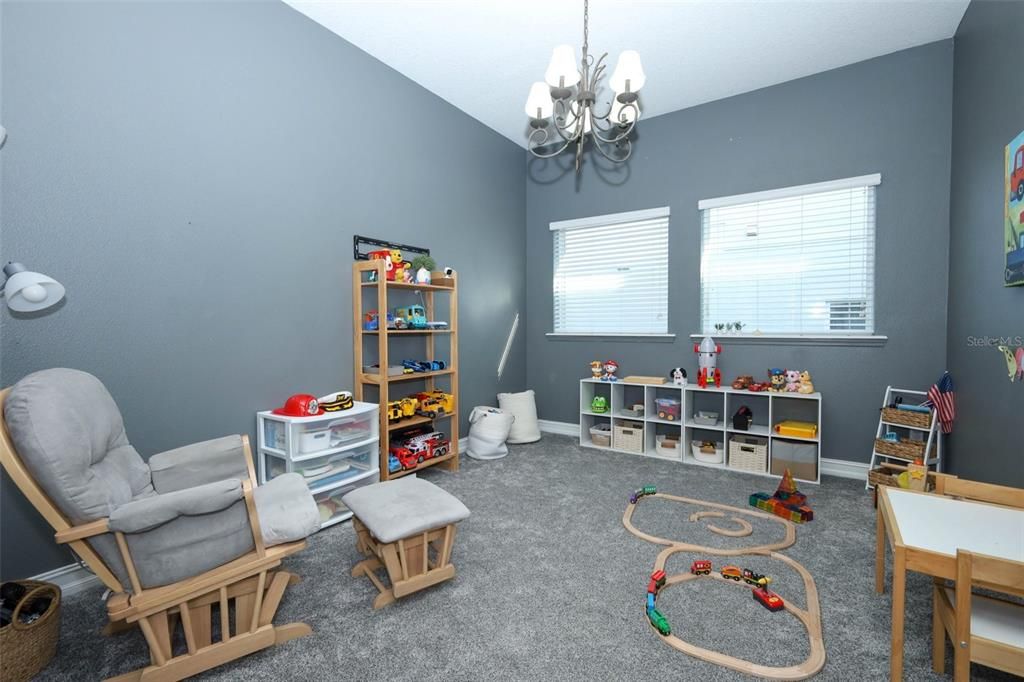 For Sale: $525,000 (3 beds, 2 baths, 2060 Square Feet)