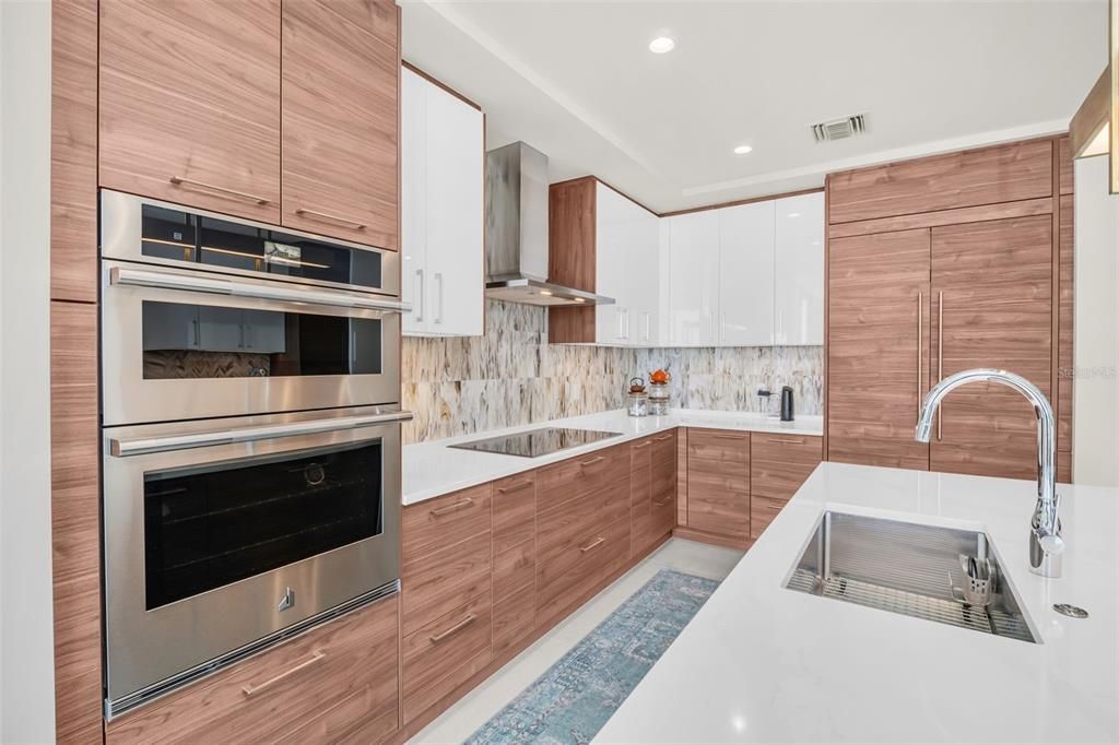 For Sale: $2,195,000 (2 beds, 3 baths, 2172 Square Feet)