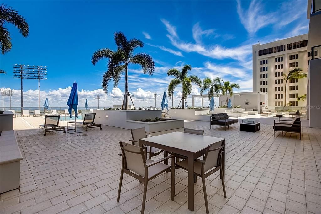 For Sale: $2,195,000 (2 beds, 3 baths, 2172 Square Feet)