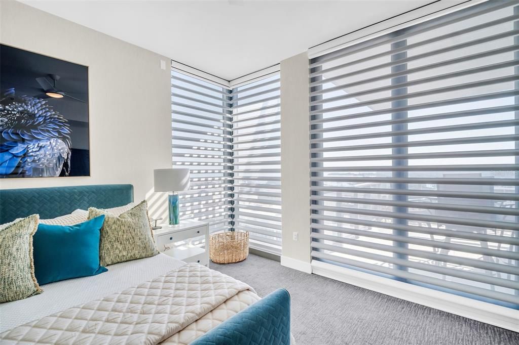 For Sale: $2,195,000 (2 beds, 3 baths, 2172 Square Feet)