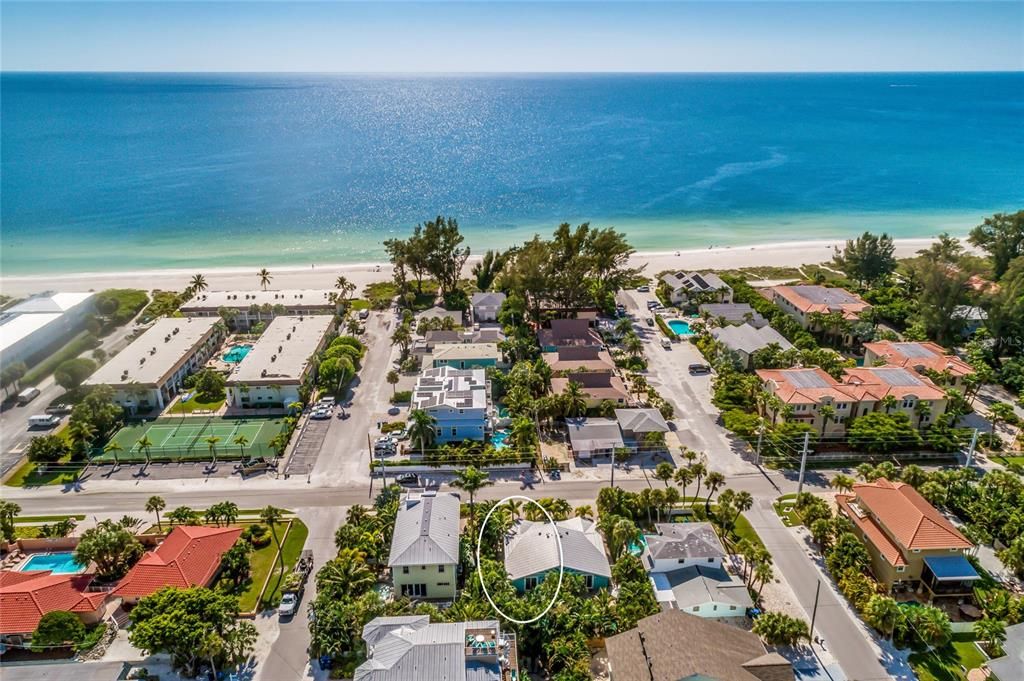 En Venta: $899,000 (3 camas, 2 baños, 1032 Pies cuadrados)