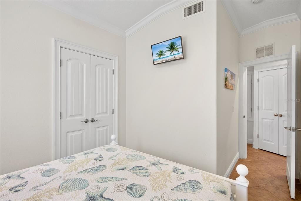 En Venta: $899,000 (3 camas, 2 baños, 1032 Pies cuadrados)