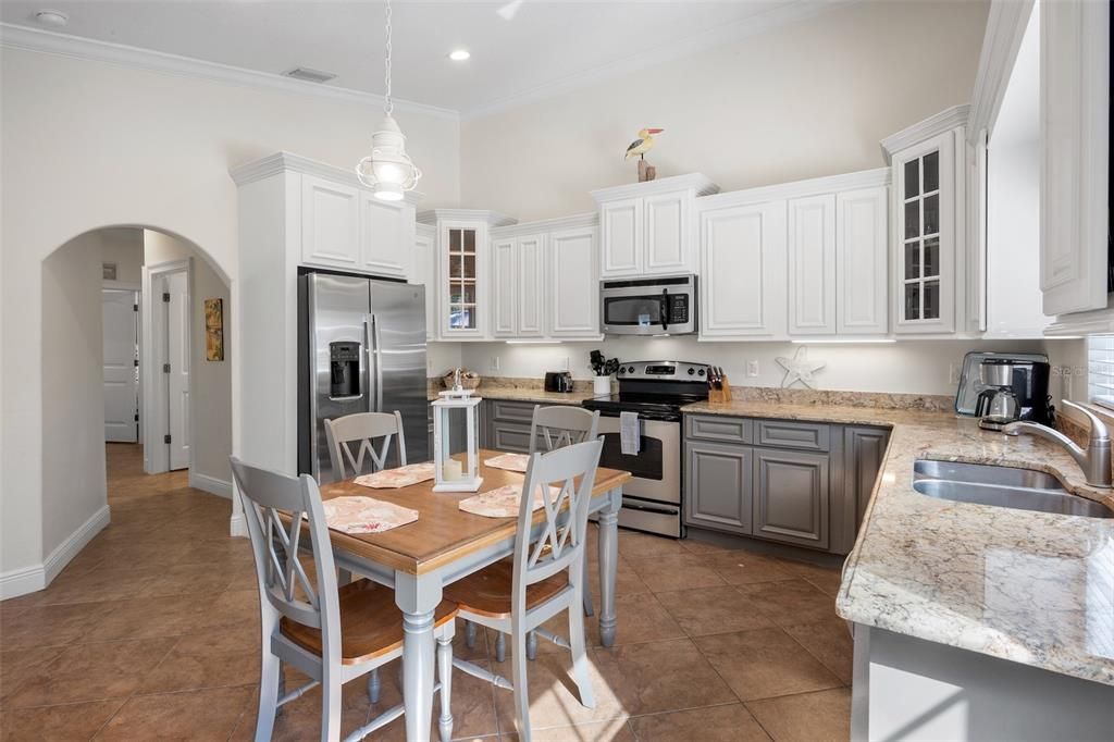 En Venta: $899,000 (3 camas, 2 baños, 1032 Pies cuadrados)