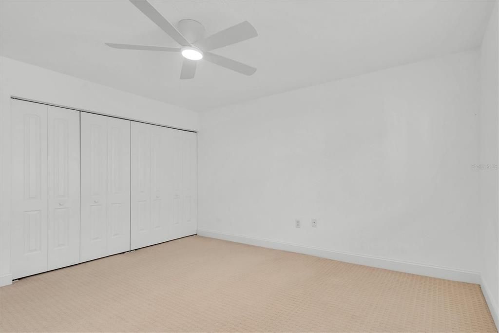 For Sale: $309,000 (1 beds, 1 baths, 660 Square Feet)