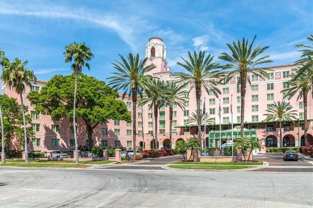 For Sale: $309,000 (1 beds, 1 baths, 660 Square Feet)