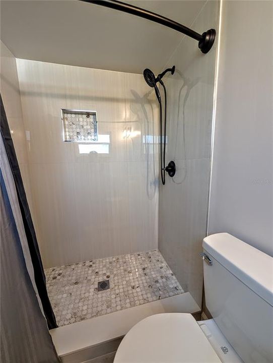 На продажу: $134,999 (2 спален, 2 ванн, 862 Квадратных фут)