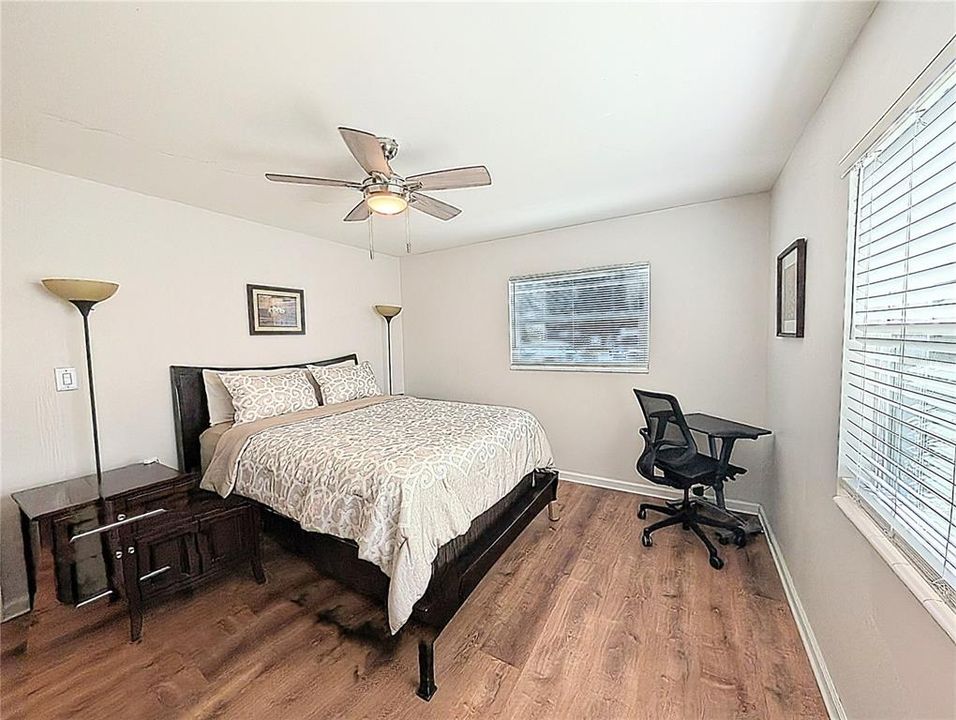 На продажу: $134,999 (2 спален, 2 ванн, 862 Квадратных фут)