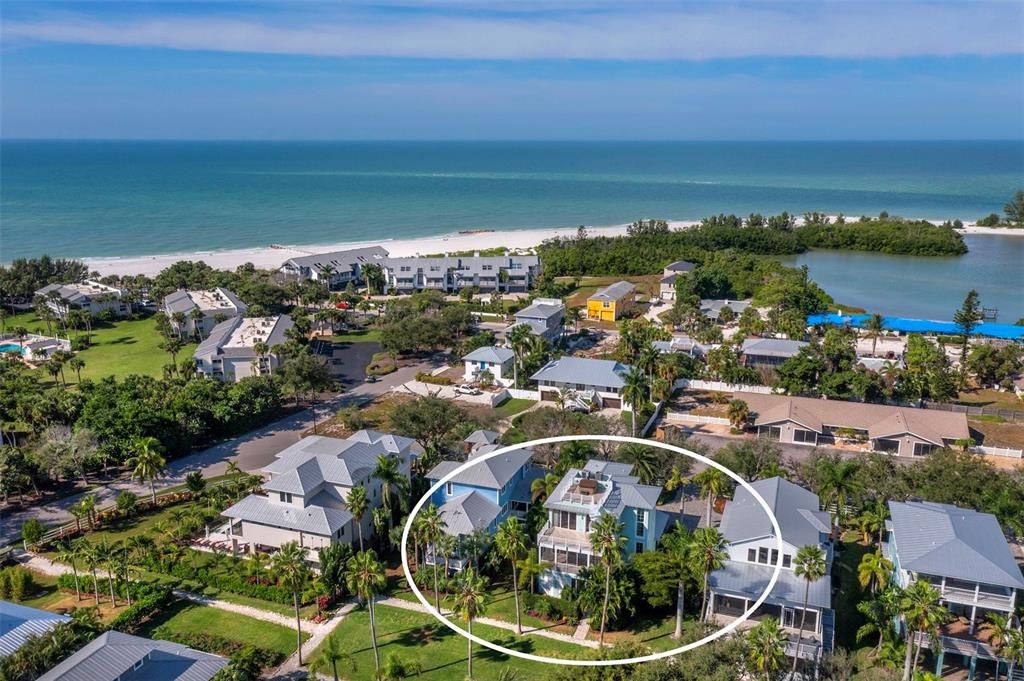 For Sale: $2,795,000 (4 beds, 4 baths, 2900 Square Feet)