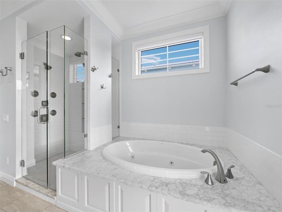 For Sale: $2,795,000 (4 beds, 4 baths, 2900 Square Feet)