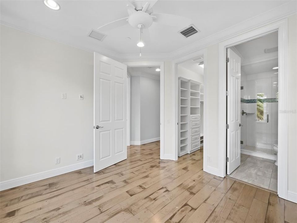 For Sale: $2,795,000 (4 beds, 4 baths, 2900 Square Feet)