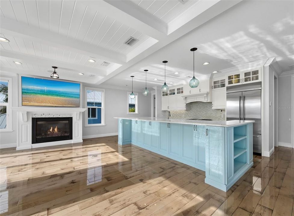 For Sale: $2,795,000 (4 beds, 4 baths, 2900 Square Feet)