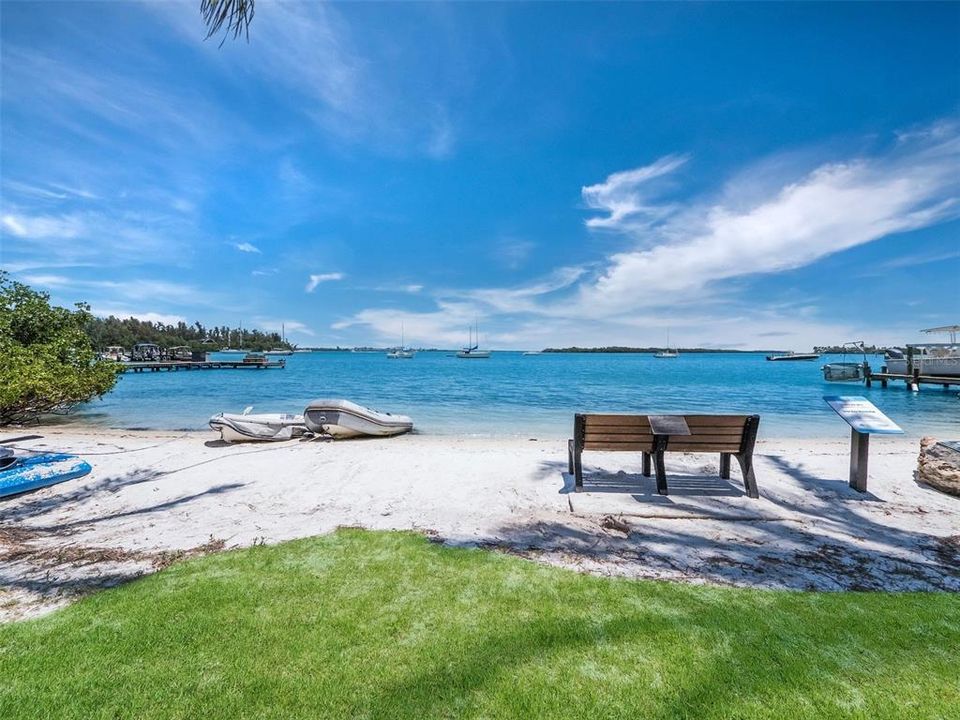 For Sale: $2,795,000 (4 beds, 4 baths, 2900 Square Feet)