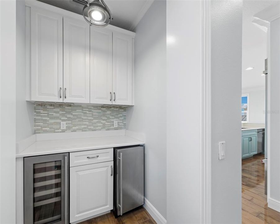 For Sale: $2,795,000 (4 beds, 4 baths, 2900 Square Feet)