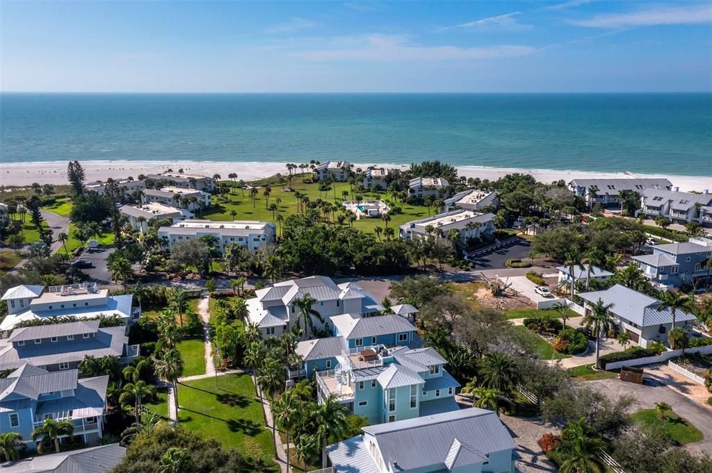 For Sale: $2,795,000 (4 beds, 4 baths, 2900 Square Feet)