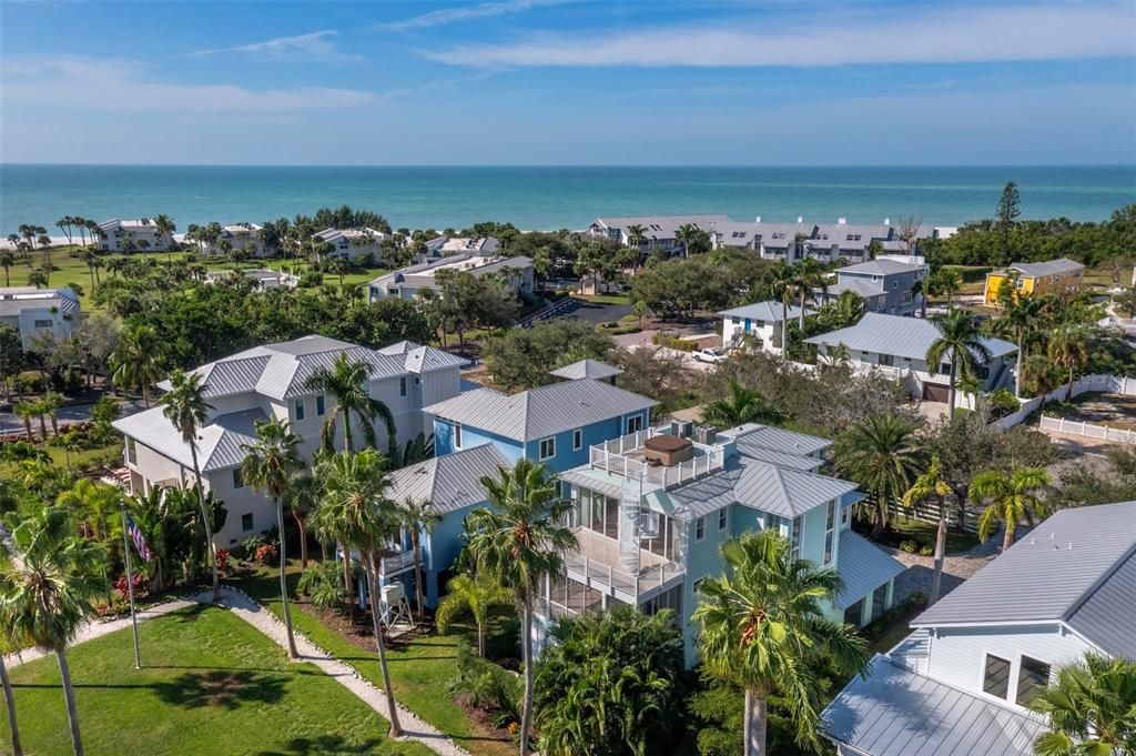 For Sale: $2,795,000 (4 beds, 4 baths, 2900 Square Feet)