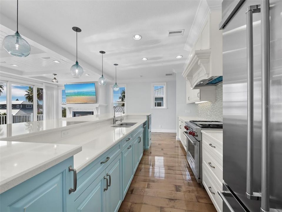 For Sale: $2,795,000 (4 beds, 4 baths, 2900 Square Feet)