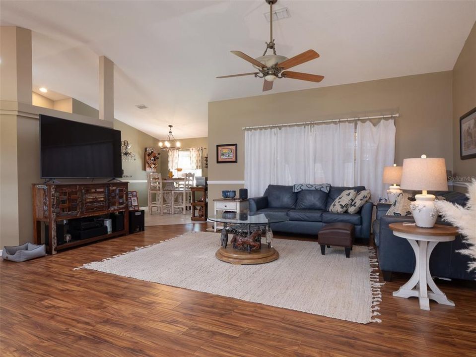 На продажу: $1,685,000 (3 спален, 2 ванн, 1800 Квадратных фут)