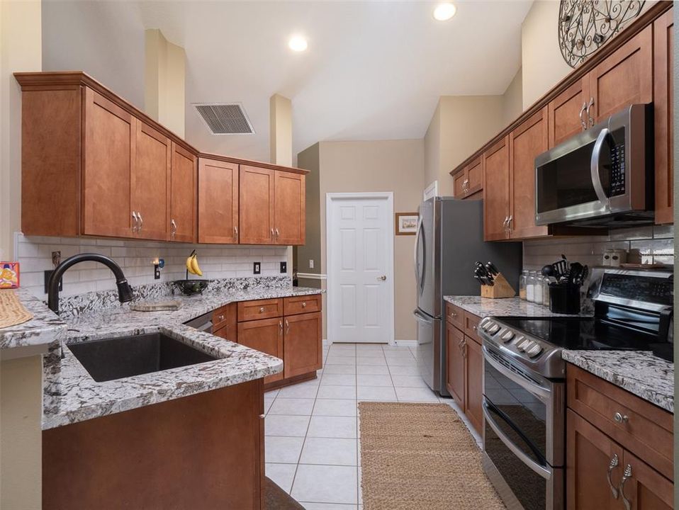 На продажу: $1,685,000 (3 спален, 2 ванн, 1800 Квадратных фут)