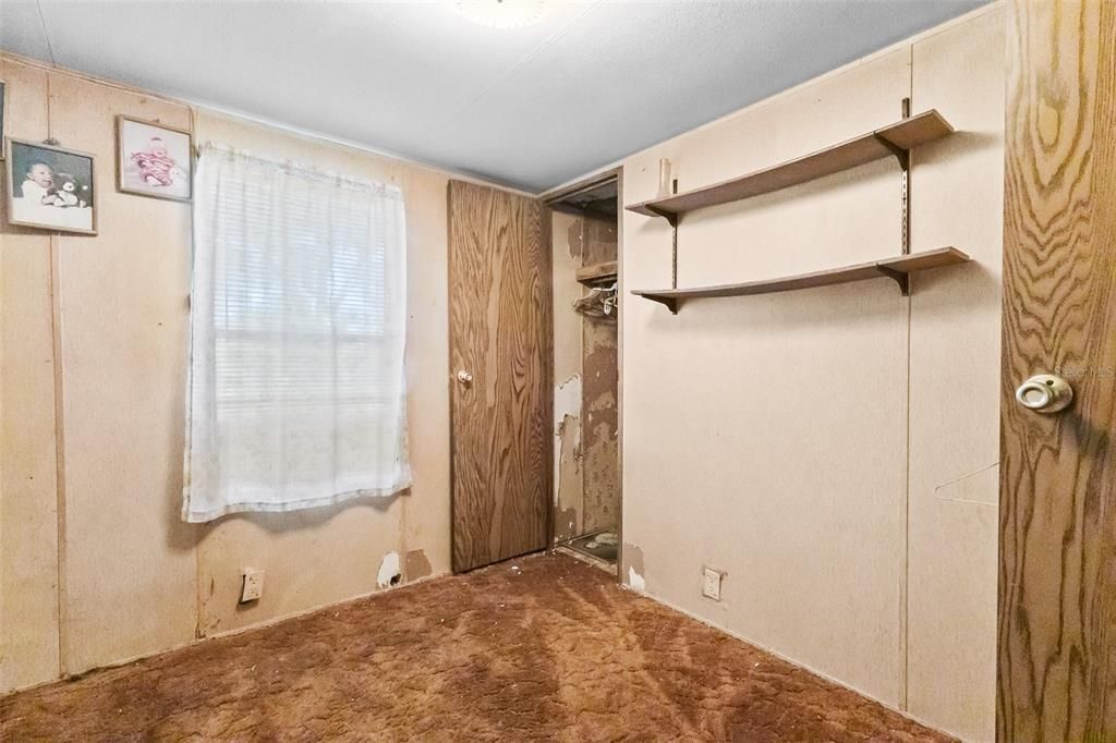 For Sale: $370,000 (3 beds, 2 baths, 988 Square Feet)