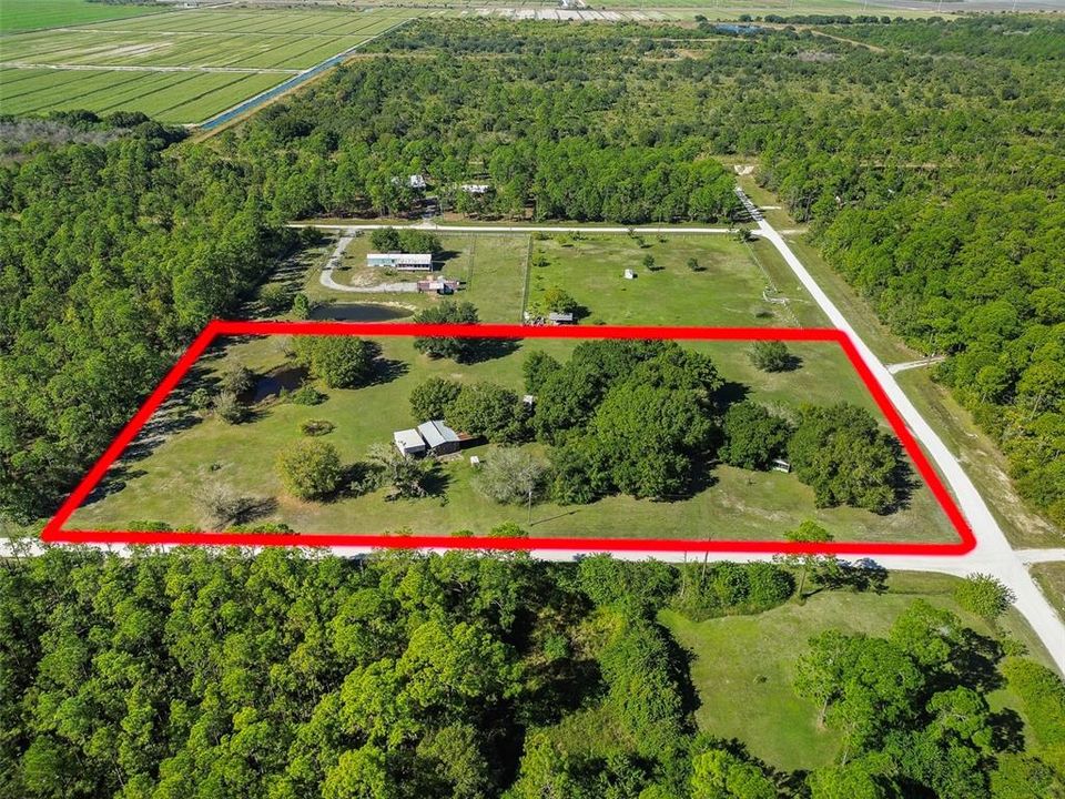 For Sale: $370,000 (3 beds, 2 baths, 988 Square Feet)