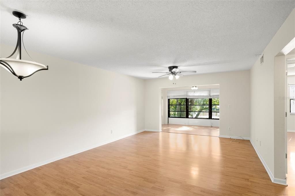 For Sale: $180,000 (2 beds, 2 baths, 1030 Square Feet)
